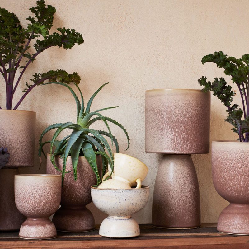 Vasen mit Sockel von Madam Stoltz Steingut Ikebana Blumenvase