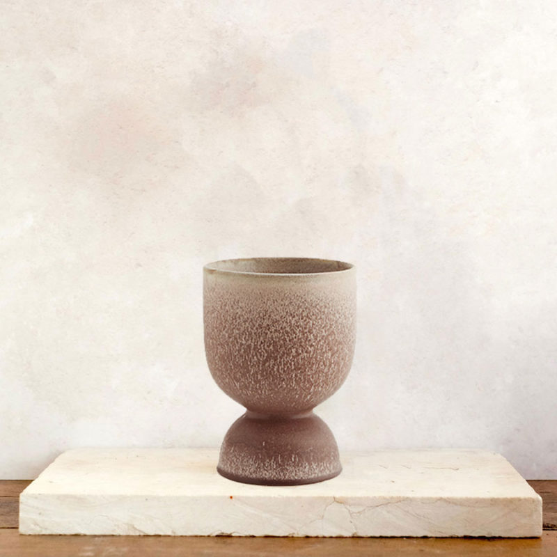hohe Vase mit Sockel von Madam Stoltz Steingut Ikebana Blumenvase