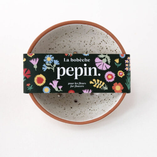 Flower arranging aid by Pepin